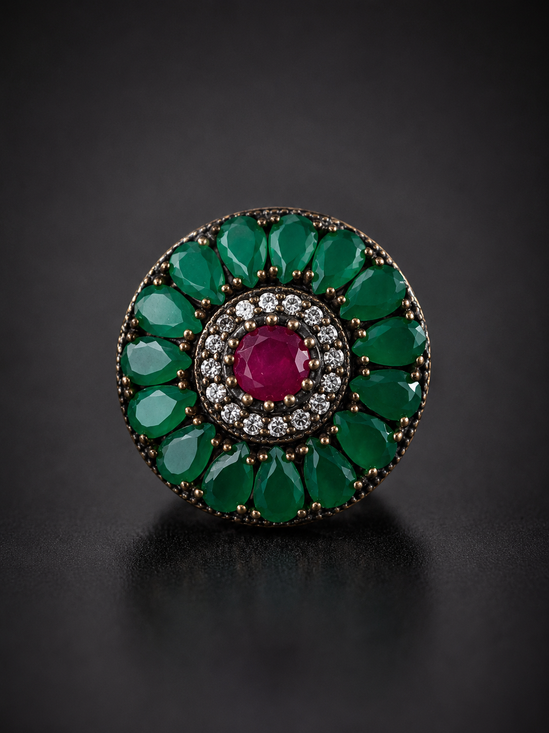 Garnet Emerald Ring - Image 3